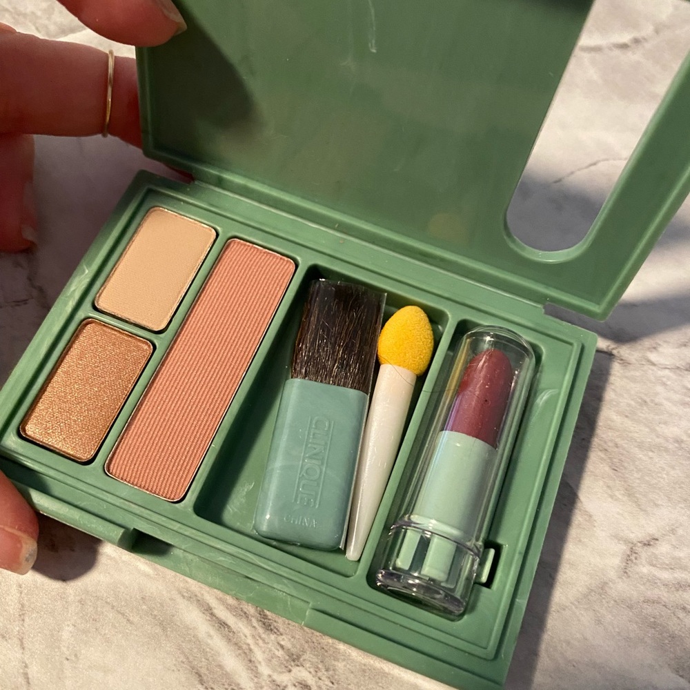 Clinique Makeup Set